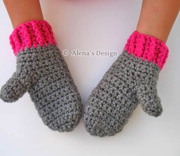 Children's Mittens with pink cuff