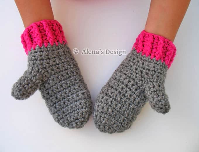 Children's Mittens with pink cuff