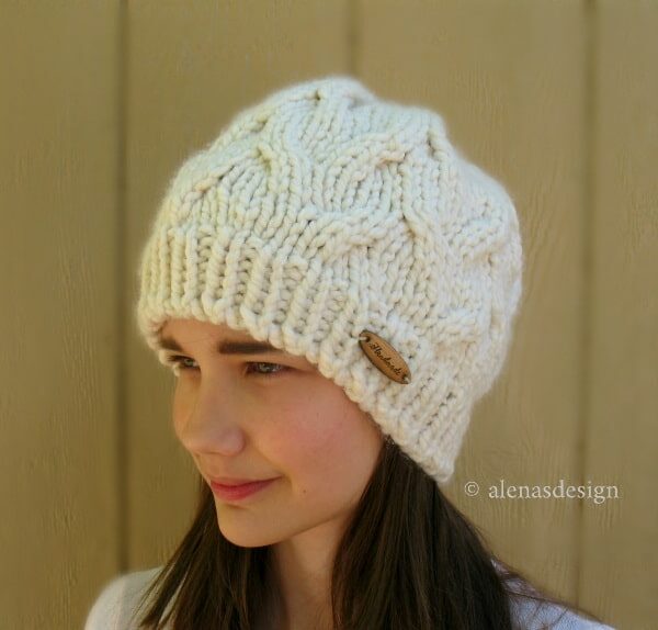 Knitted Women's Cable Hat_cream