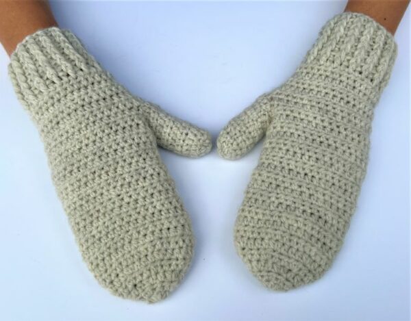 Crochet Adult Medium Mittens in Natural Heather