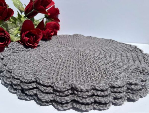 Crochet Scallop Edged Placemats in grey