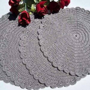 Crochet Scallop Edged Placemats in grey of 4