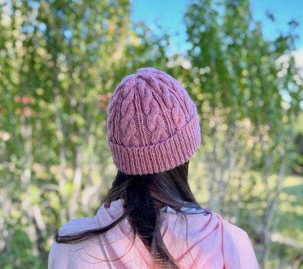 Travis Cabled Hat in Rose Heather back