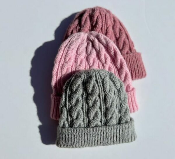 Travis cabled hat in gray, pink and rose heather